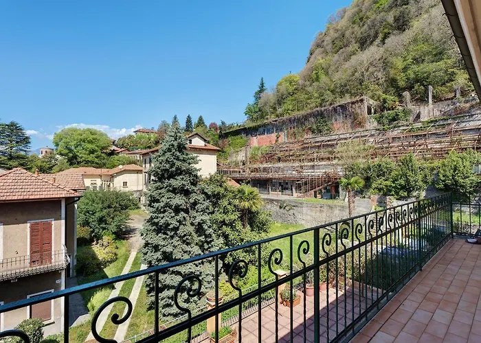 Casa Centro Mombello * Laveno-Mombello