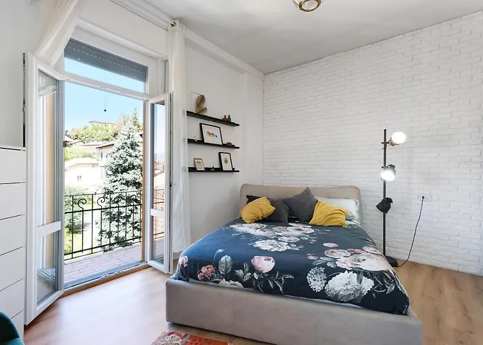 Casa Centro Mombello شقة لافينو-مومبيلو