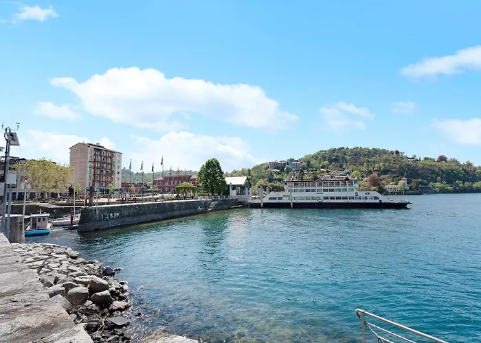 Casa Centro Mombello لافينو-مومبيلو